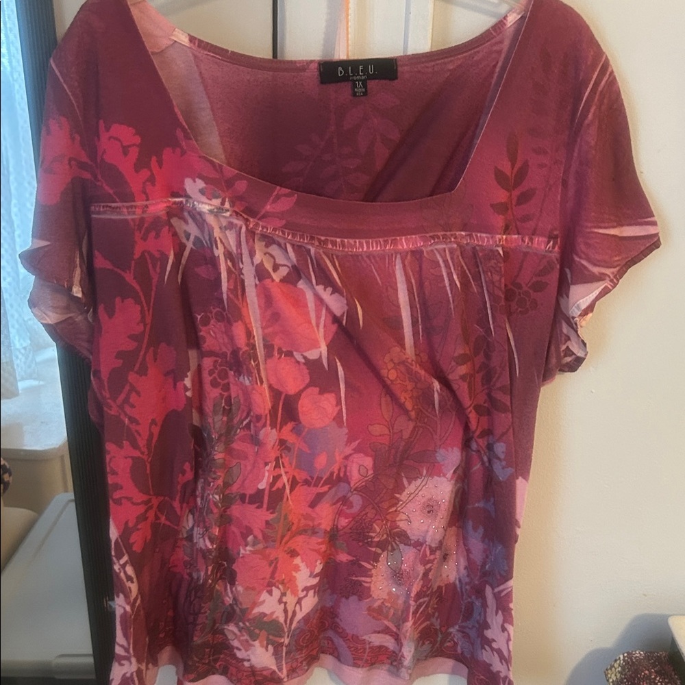 B.L.E.U. Women's Floral Blouse - Pink and Red